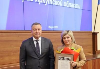 Председателю Иркутской областной организации профсоюза работников здравоохранения вручена государственная награда