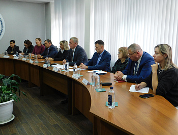 В Иркутском Профобъединении прошла встреча профактива с представителями регионального правительства 