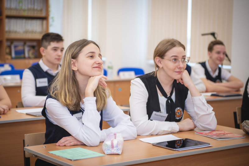 В Иркутской области отметили талантливых школьников
